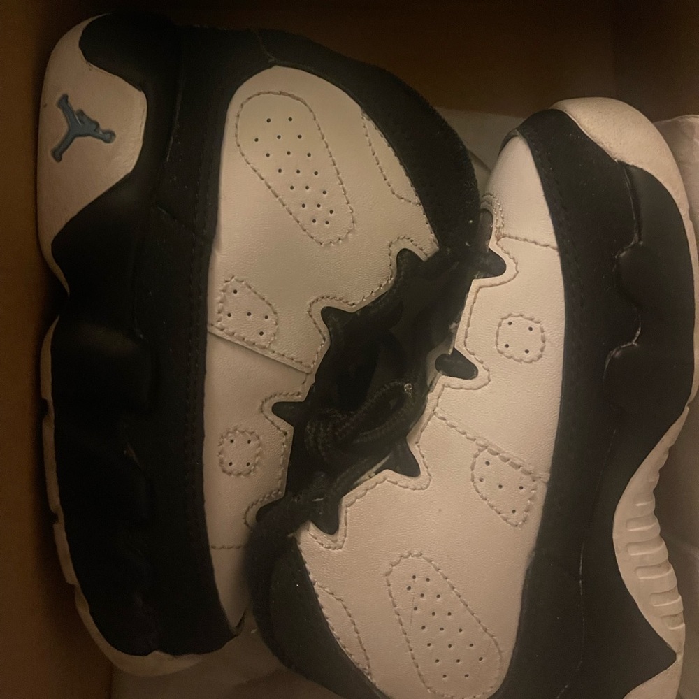 Jordan 11s